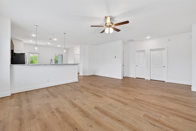 Building Photo - 4506 Blue Mountain Laurel St