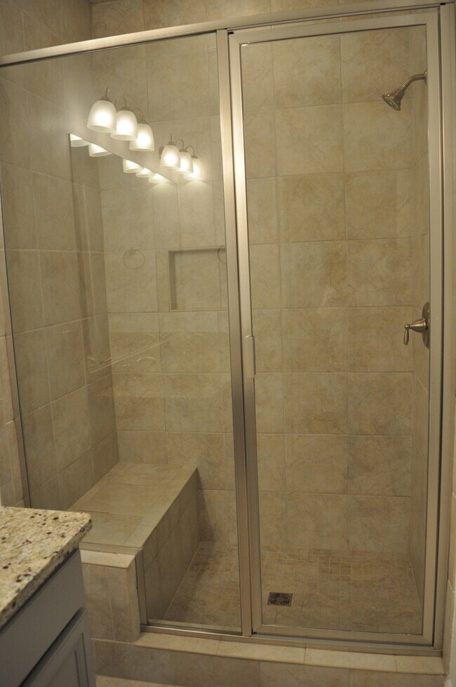 Building Photo - 493 Cocobolo Dr