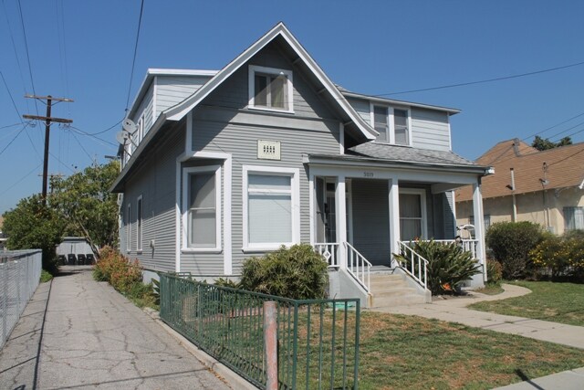 Primary Photo - 3019 Baldwin St