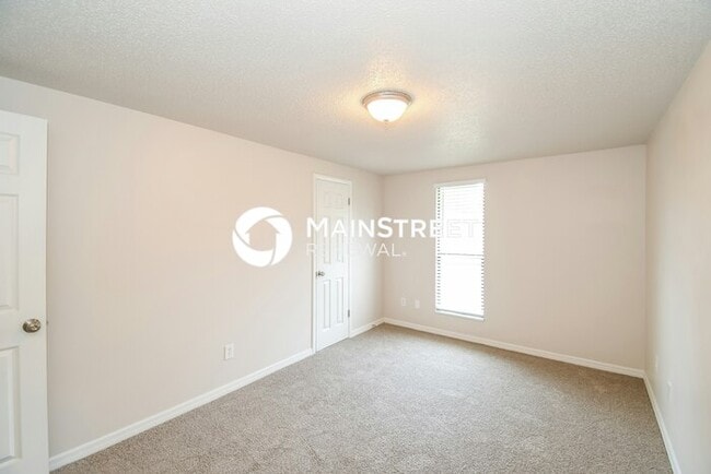 Building Photo - 3 Bedroom Pet-Friendly Home in Orange Park...