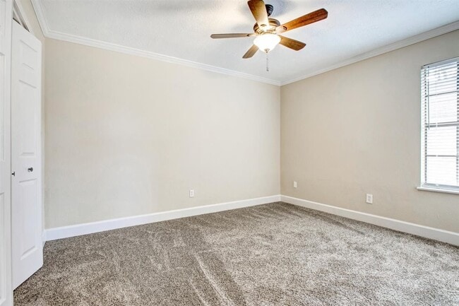 Building Photo - 505 Foxmeadow Ln
