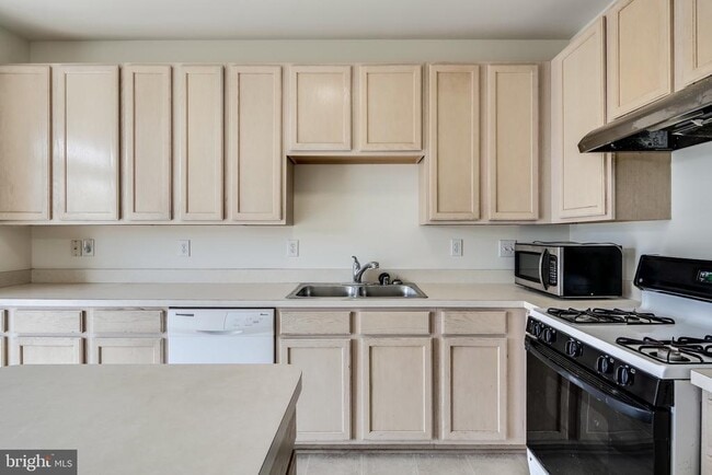 Building Photo - 2702 Snowmill Ct
