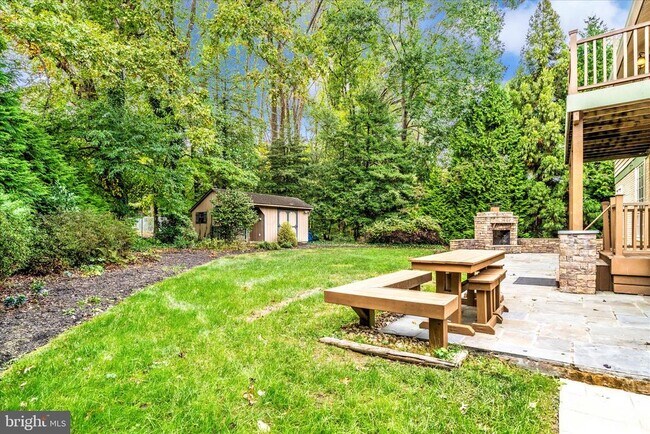 Building Photo - 1925 Pagebrook Rd