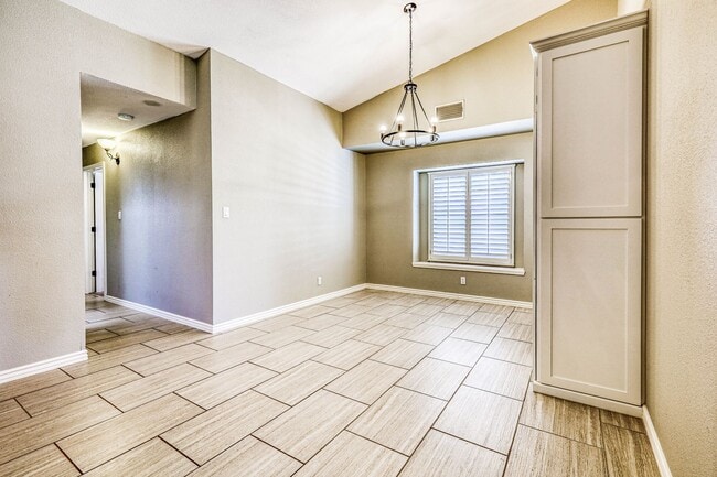 Building Photo - 5948 Anapaula Dr