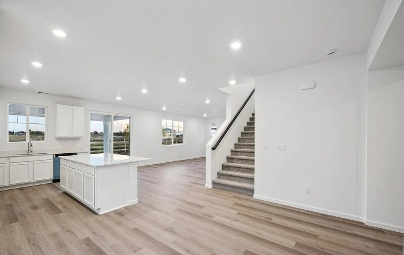 Building Photo - 924 Steppe Ln