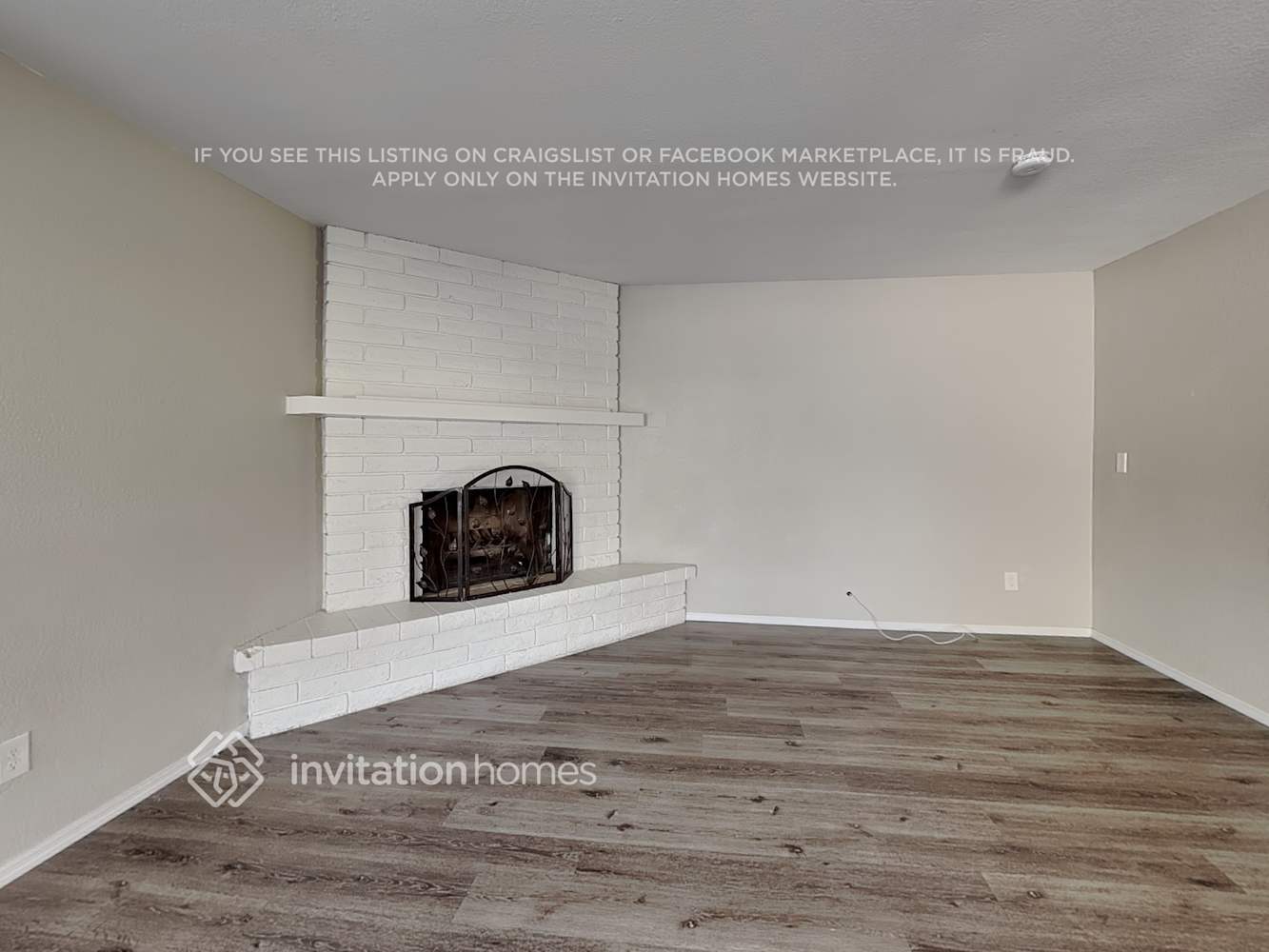 Building Photo - 1624 W Behrend Dr