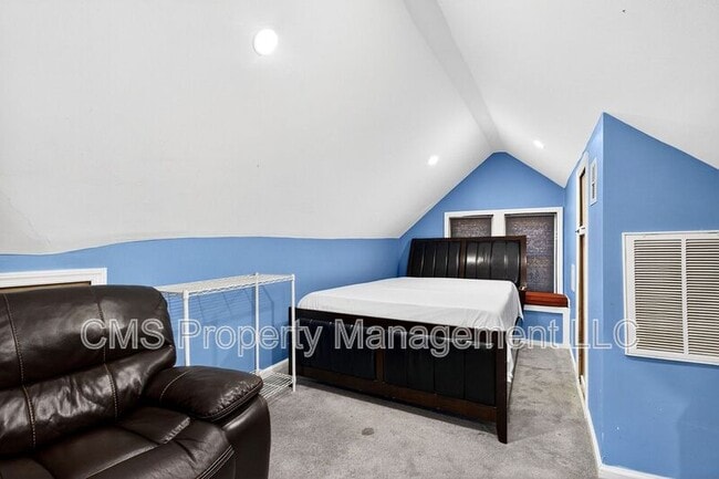 Building Photo - 139 Dalton St