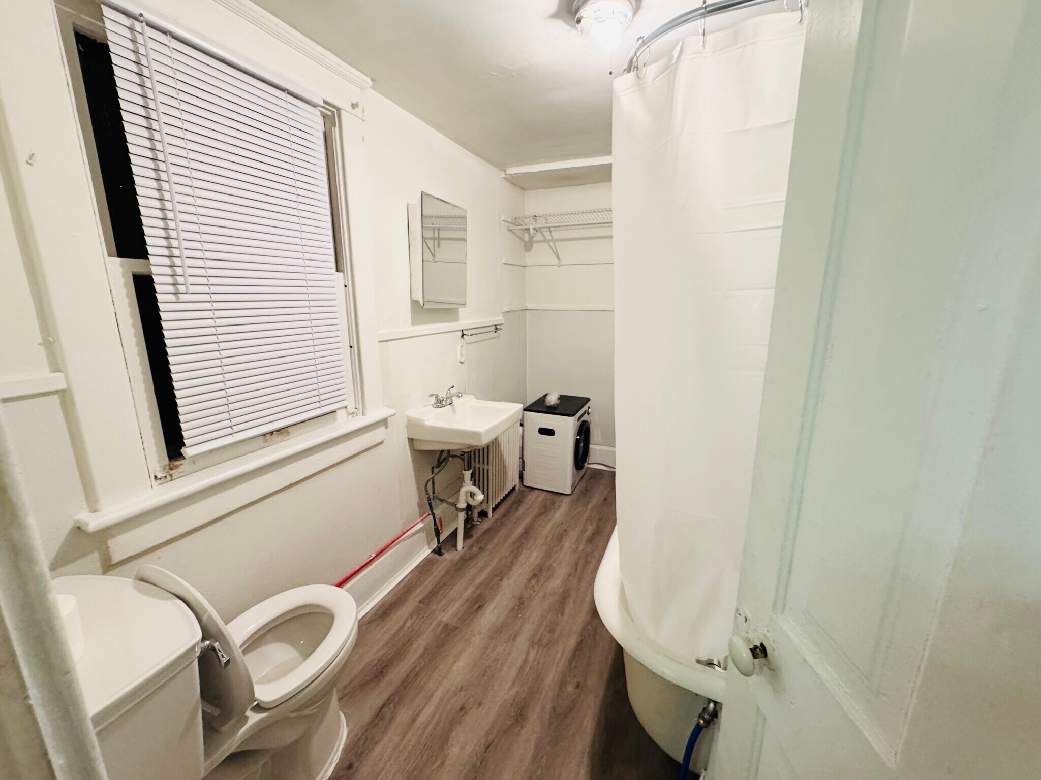 Building Photo - 195 D St