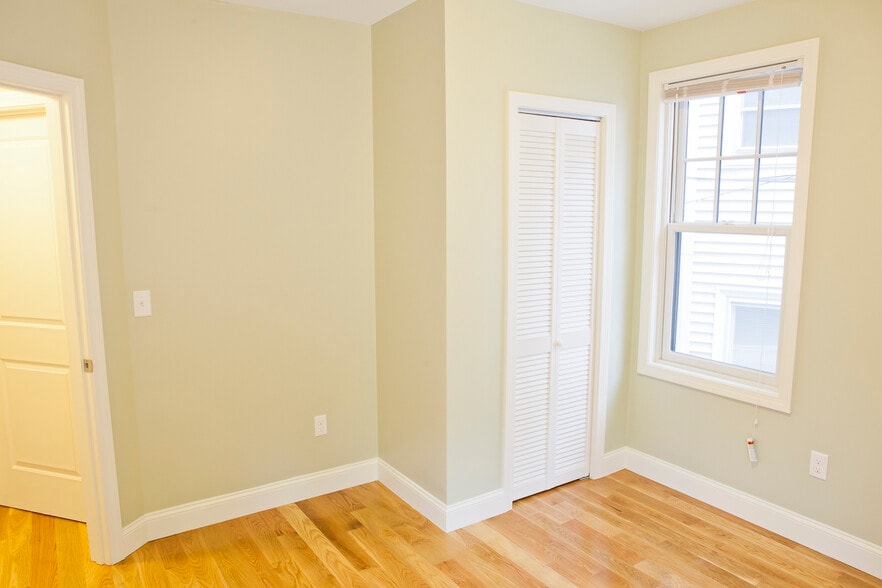 Images are representative samples of the advertised unit. Actual units shown during tours may differ - 25 Darling St