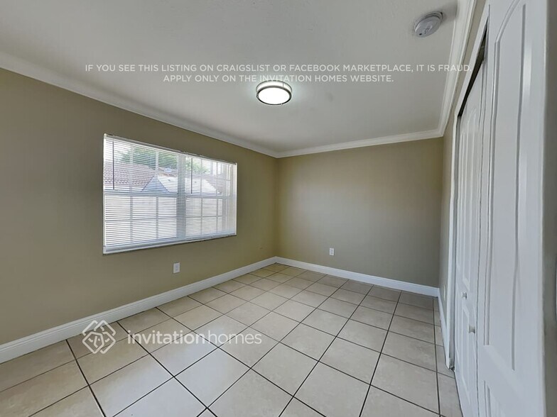 Building Photo - 1747 SW 136th Pl