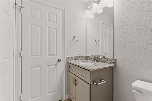 Building Photo - 4009 Mockingbird Ln