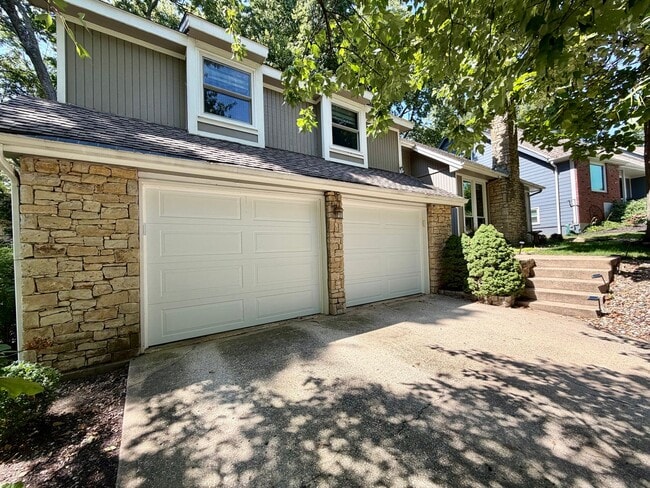 Building Photo - 8238 Parkhill Cir