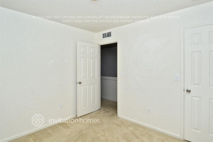 Building Photo - 20621 Randolph Pl