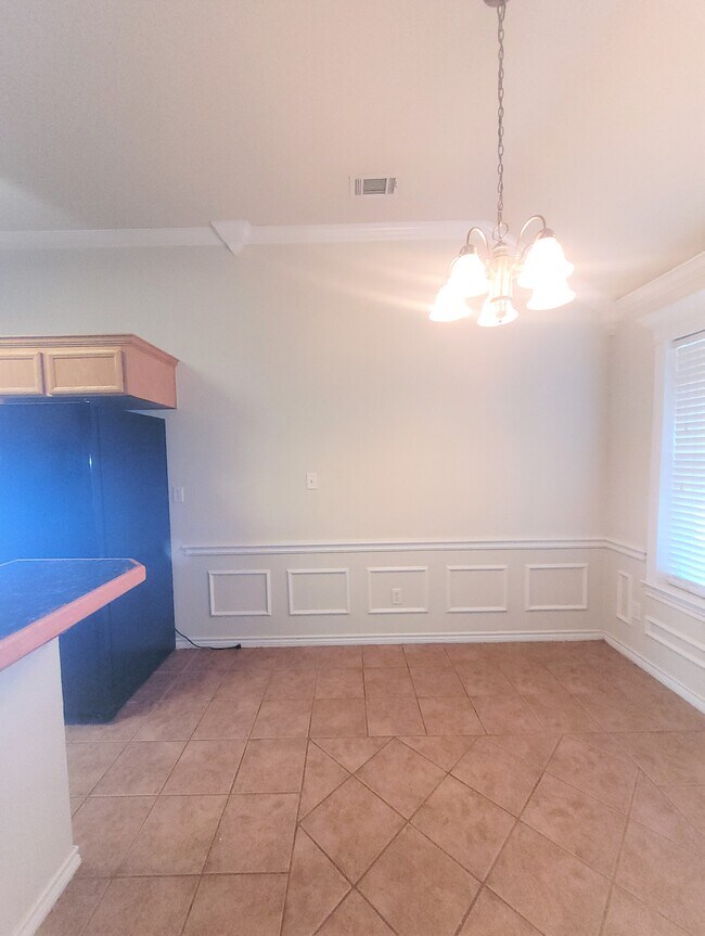 Building Photo - 502 Hood Dr