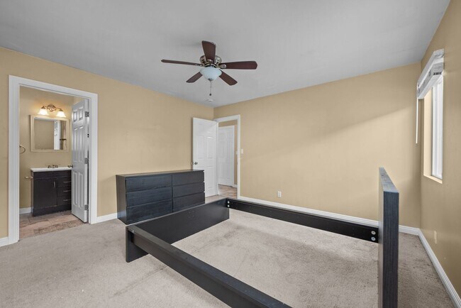 Building Photo - 6233-6235 Dorothy Drive