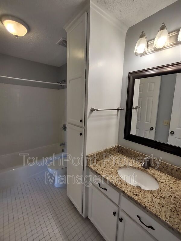 Building Photo - 9041 J M Keynes Dr