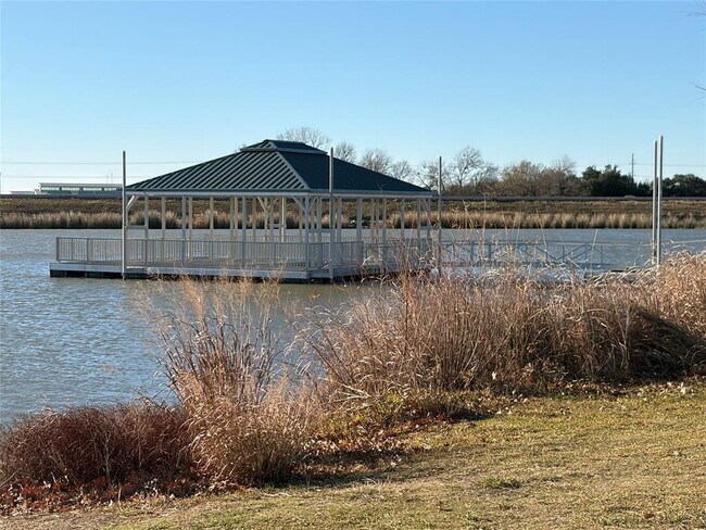 Building Photo - 1307 Lakeside Loop