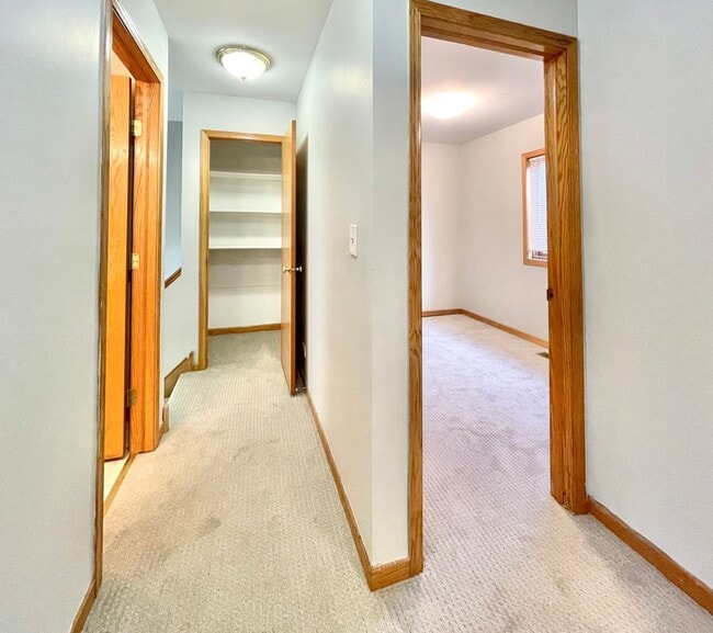 Building Photo - 3162 S Throop St