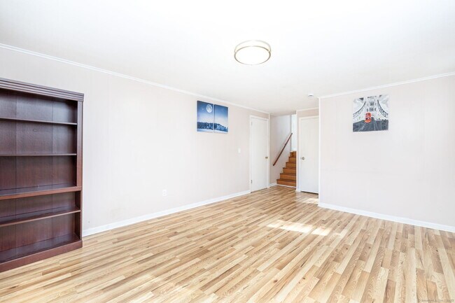 Building Photo - 99 Fuller Dr