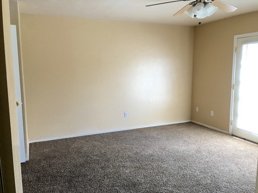 Building Photo - 2 bed 2 bath Town-homes in Central Phoenix...