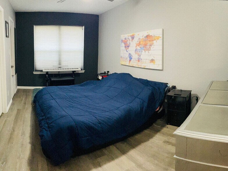 Building Photo - 5624 Giddyup Ln