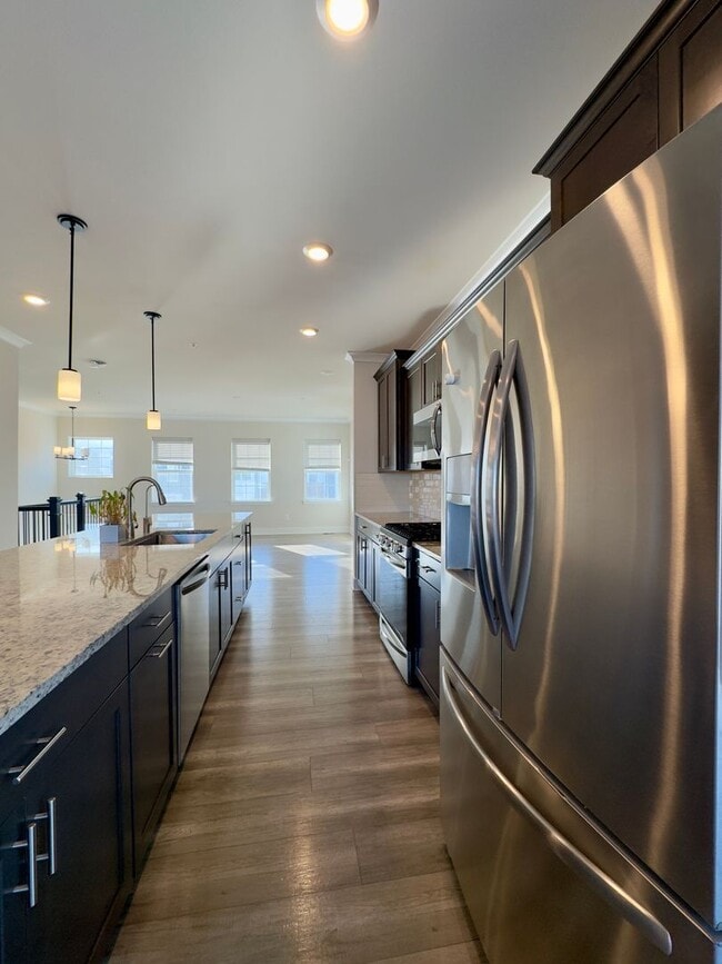 Building Photo - Charming 3 Bedroom/2 Bathroom/2 Half Bath Townhome in Windsor Mill, MD!