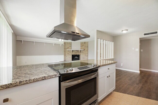Building Photo - 17615 Autumn Hills Dr