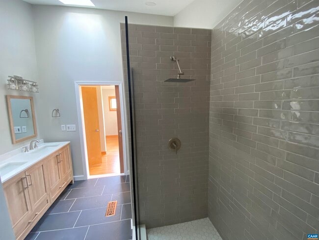 Building Photo - 2525 Ridge Rd