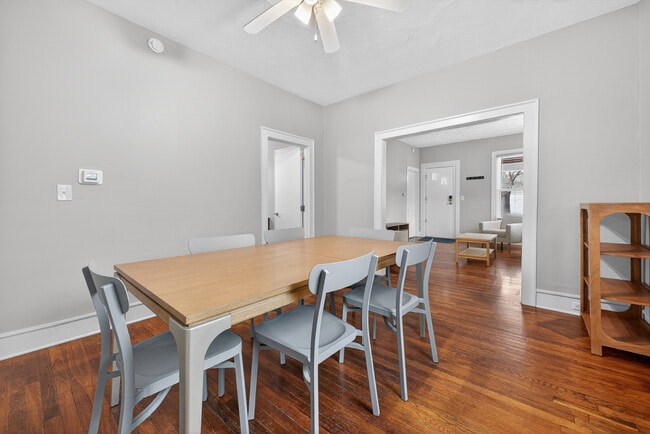 Building Photo - 716 Coit Ave NE