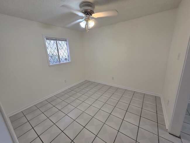 Building Photo - 9003 Haverstock Dr