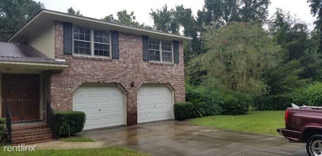 Primary Photo - 3 br, 2.5 bath House - 881 long Point Road