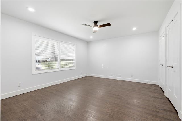 Building Photo - 6207 Royal Ln