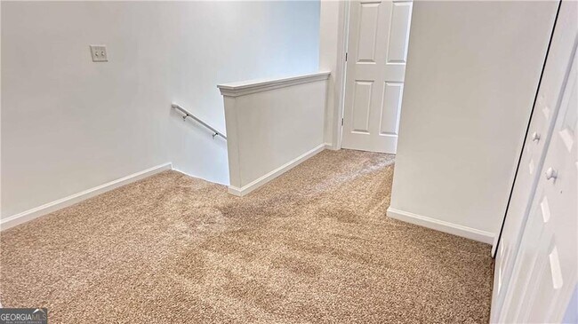 Building Photo - 6243 Shoreview Cir