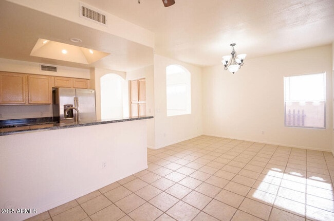 Building Photo - 4925 W Wahalla Ln