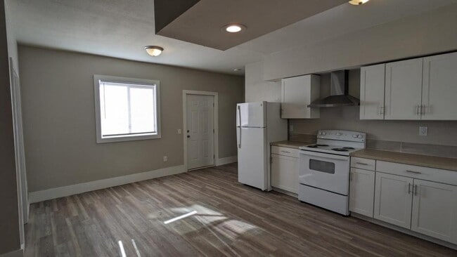 Building Photo - 3967 Hayesville Dr NE