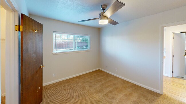 Building Photo - Charming 3 bedroom, 1-bathroom home in San...