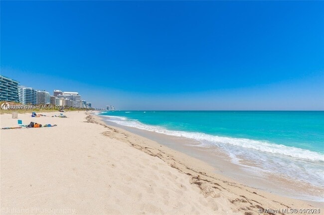 Building Photo - 9225 Collins Ave