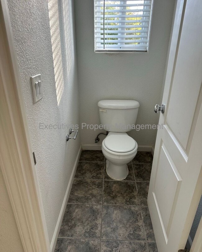 Building Photo - 182 Oleander Dr