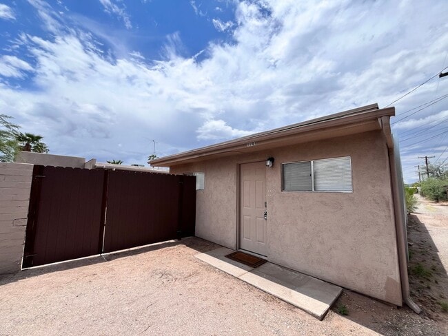 Primary Photo - Spacious 1BR Guest House in Blenman-Elm – ...