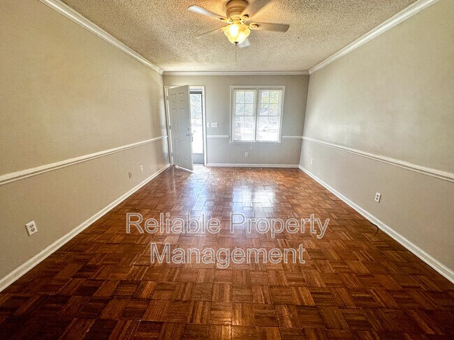Building Photo - 61 S Sussex Dr