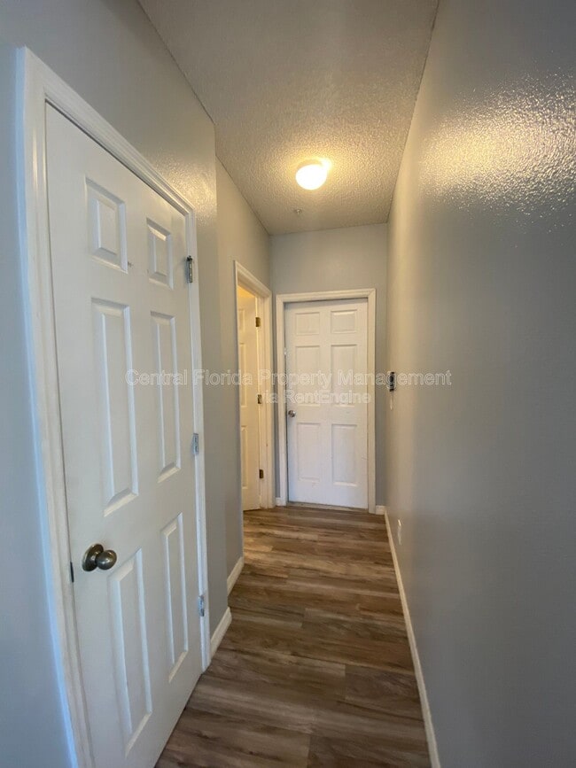 Building Photo - 2076 Cypress Bay Blvd