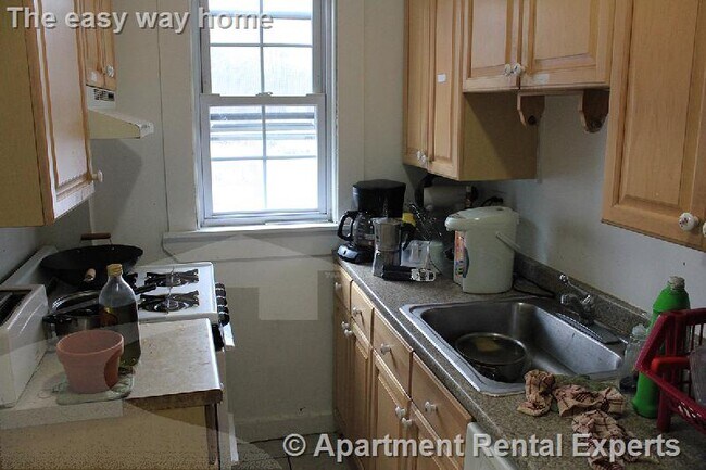 Building Photo - 154 Magazine St