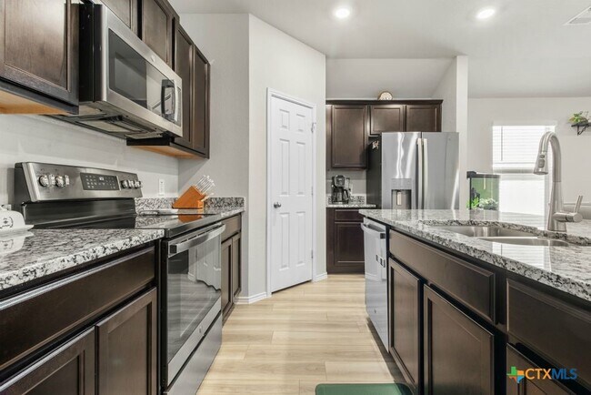 Building Photo - 2522 Merganser Dr