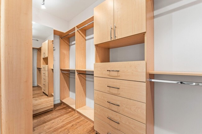 Building Photo - 550 SE Mizner Blvd