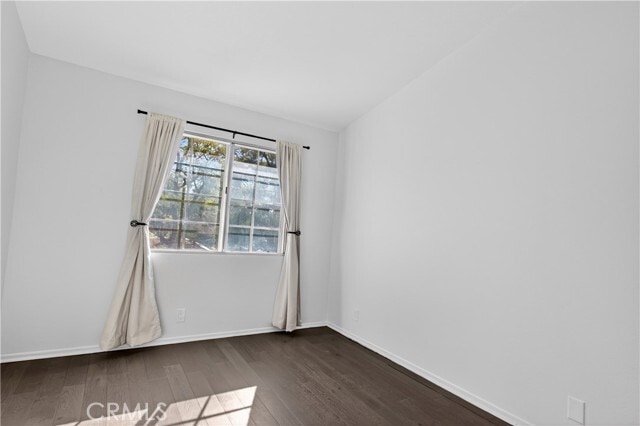 Building Photo - 60 Flor De Mar