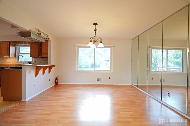 Building Photo - 19 Wetherhill Way