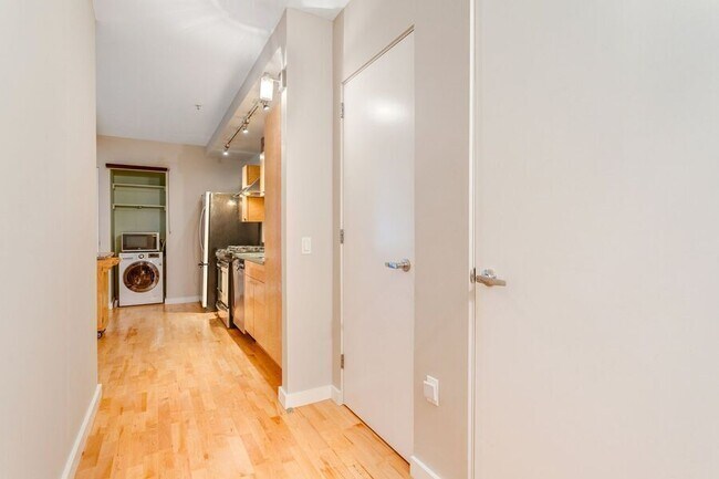 Building Photo - 1125 11th St NW