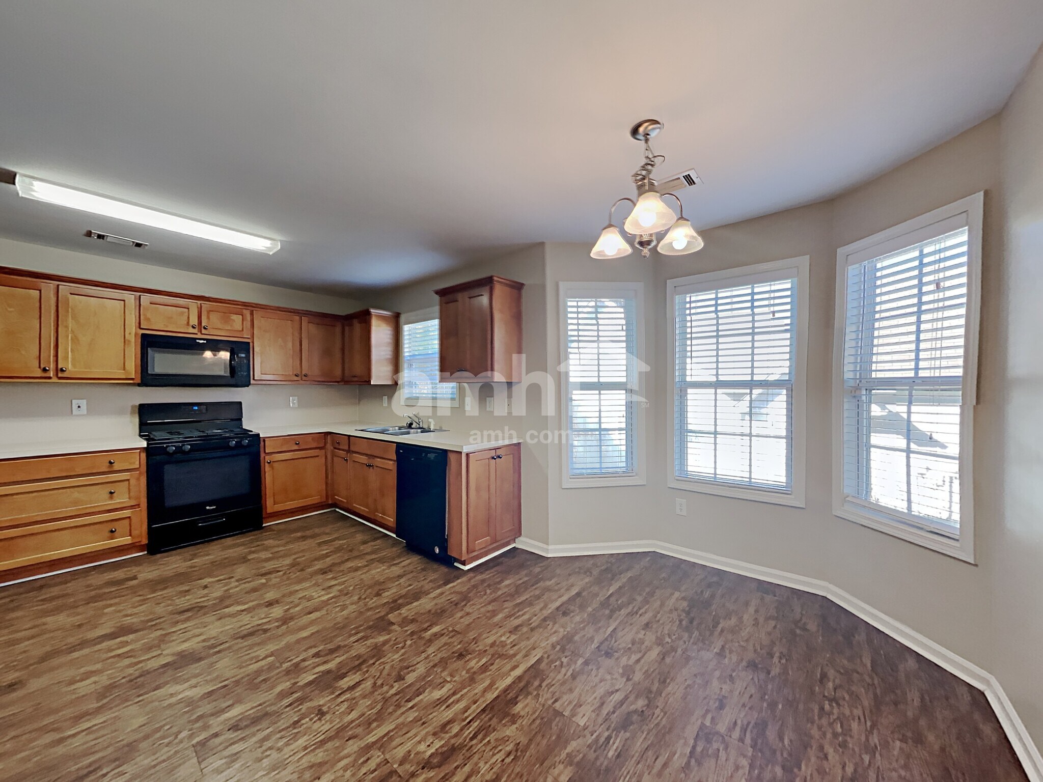 Building Photo - 3815 Hawk Tail Dr