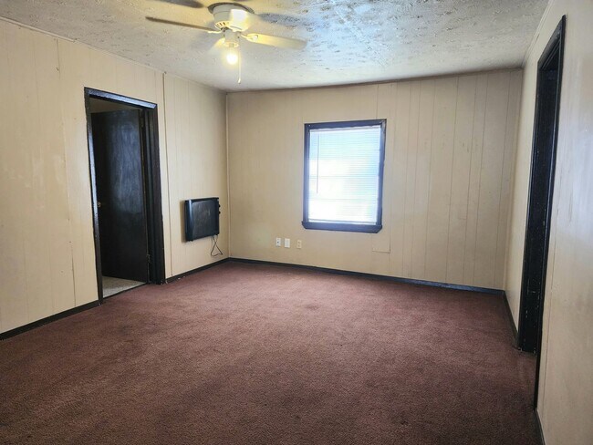 Building Photo - 1234 N Abilene Ave