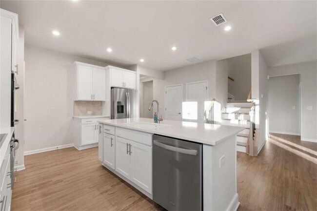 Building Photo - 15 Parkside View